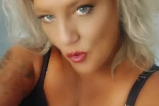 Blondes Do It Better.... - Image 9