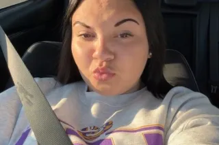 spicy white girl conent creator and down for sexuall favors😉 - Image 2